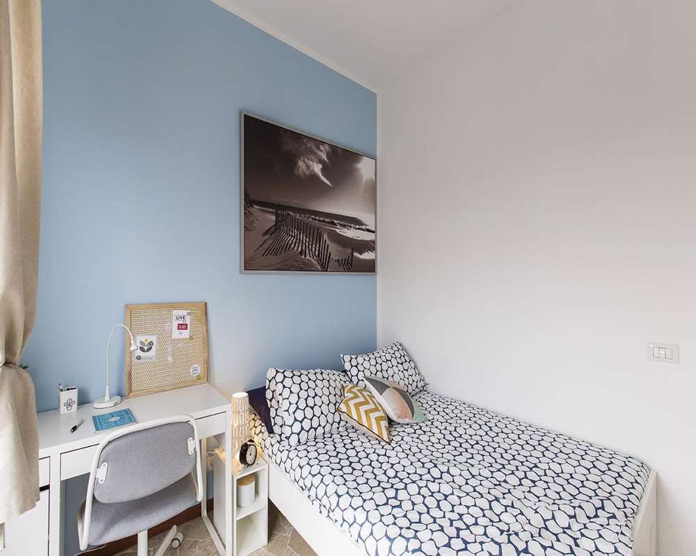 Private room for rent for €490 per month in Corsico, Via dei Mandorli