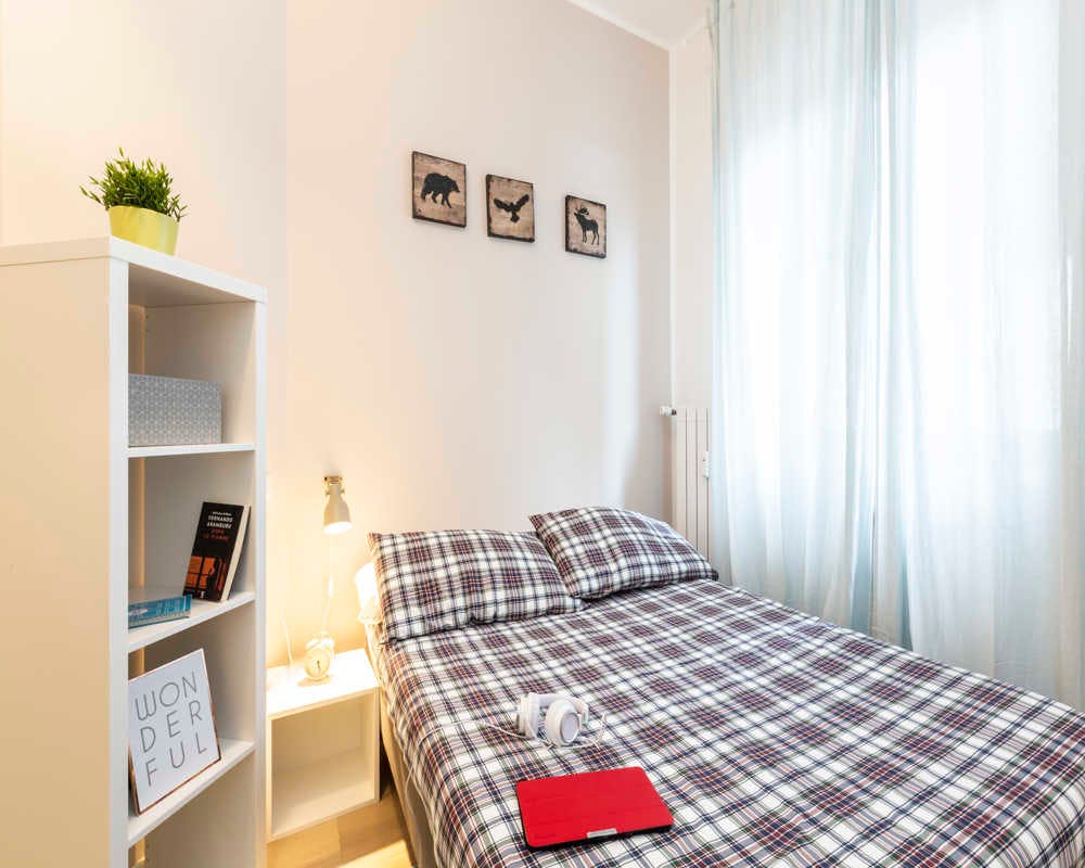 Via Sulmona, Milan preview