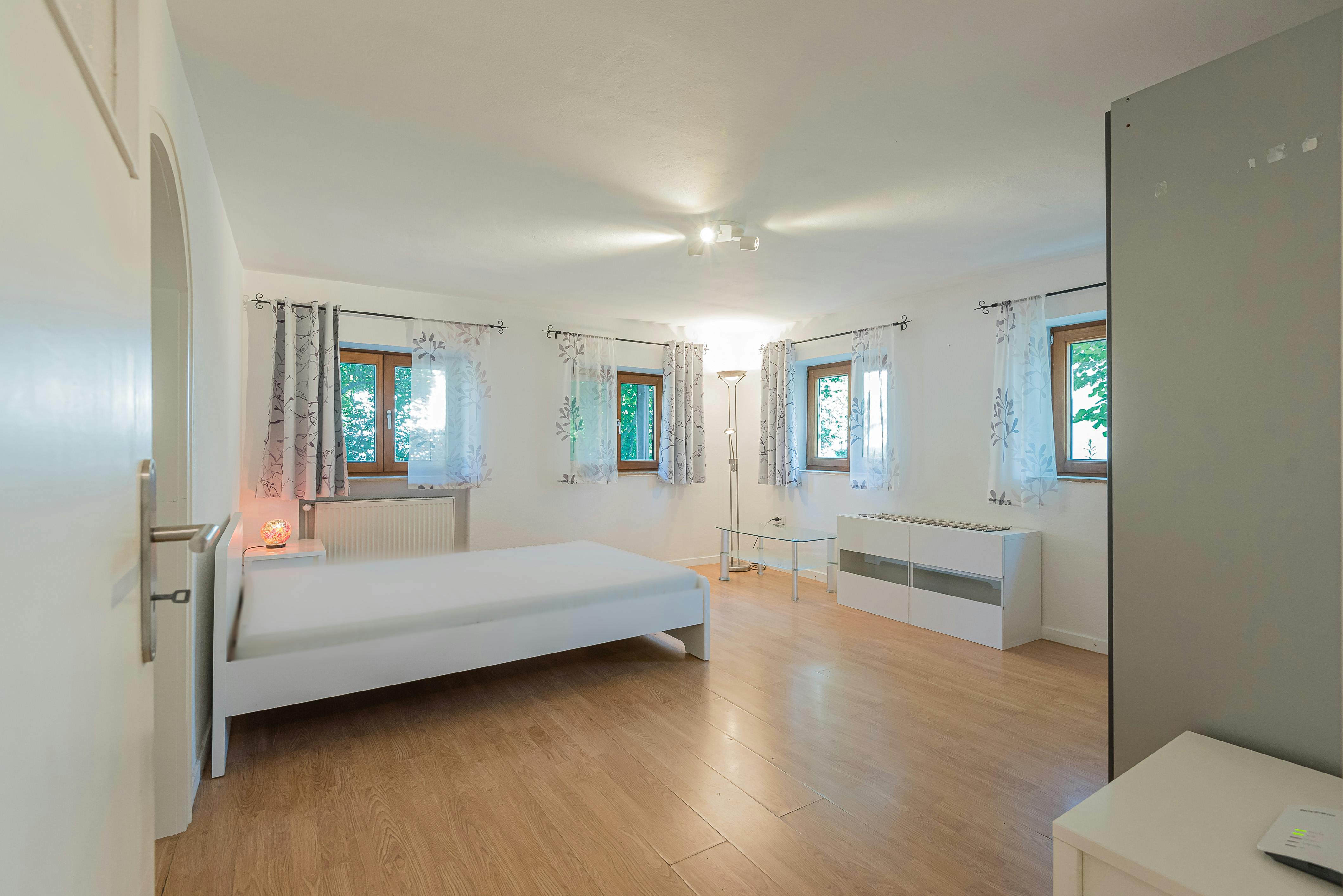 Apartamento en alquiler por 1850 € al mes en Munich, Bleibtreustraße