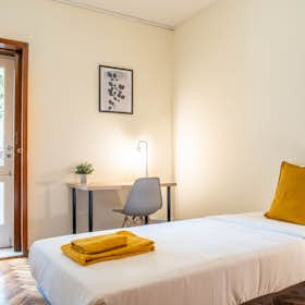 Private room for rent for €710 per month in Porto, Rua de Augusto Lessa