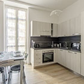 Apartment for rent for €2,600 per month in Milan, Via Giuseppe Meda