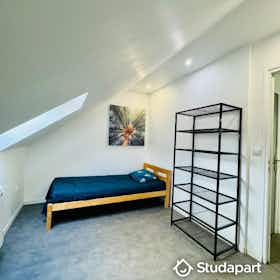 Private room for rent for €310 per month in Amiens, Rue Saint-Maurice