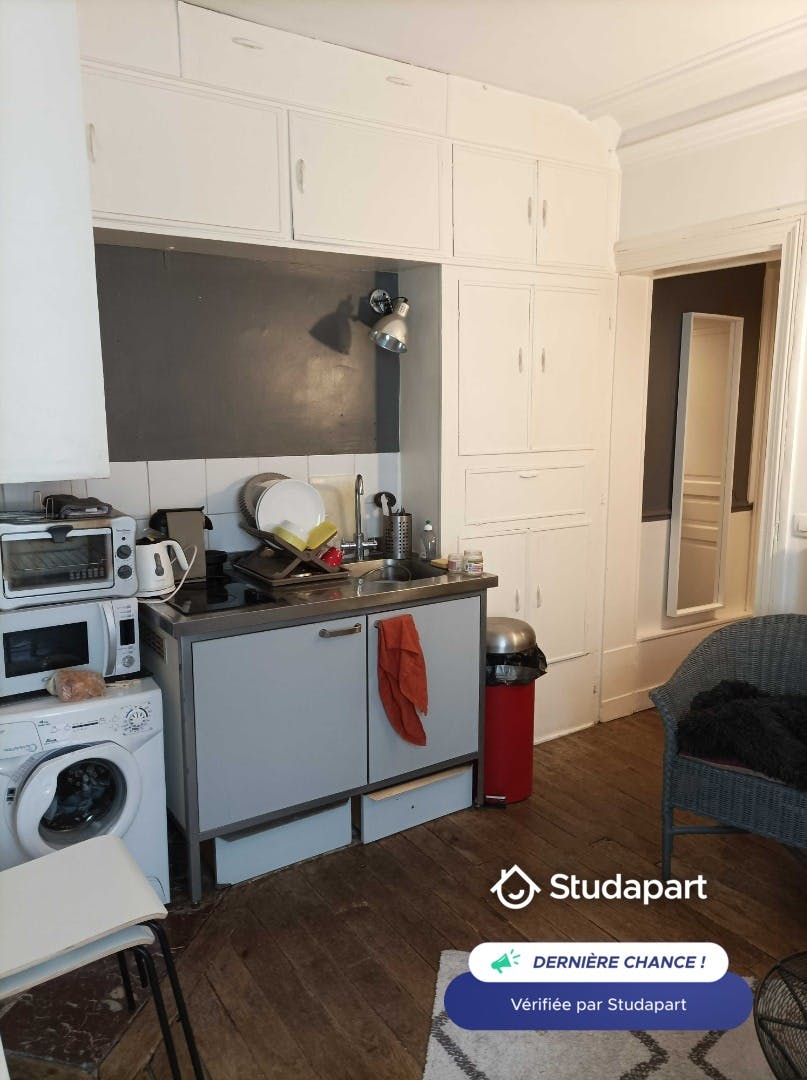 Apartment for rent on Rue Basse, Lille