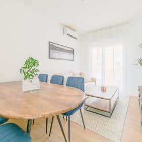 Appartement te huur voor € 1.800 per maand in Madrid, Calle de Martínez de la Riva