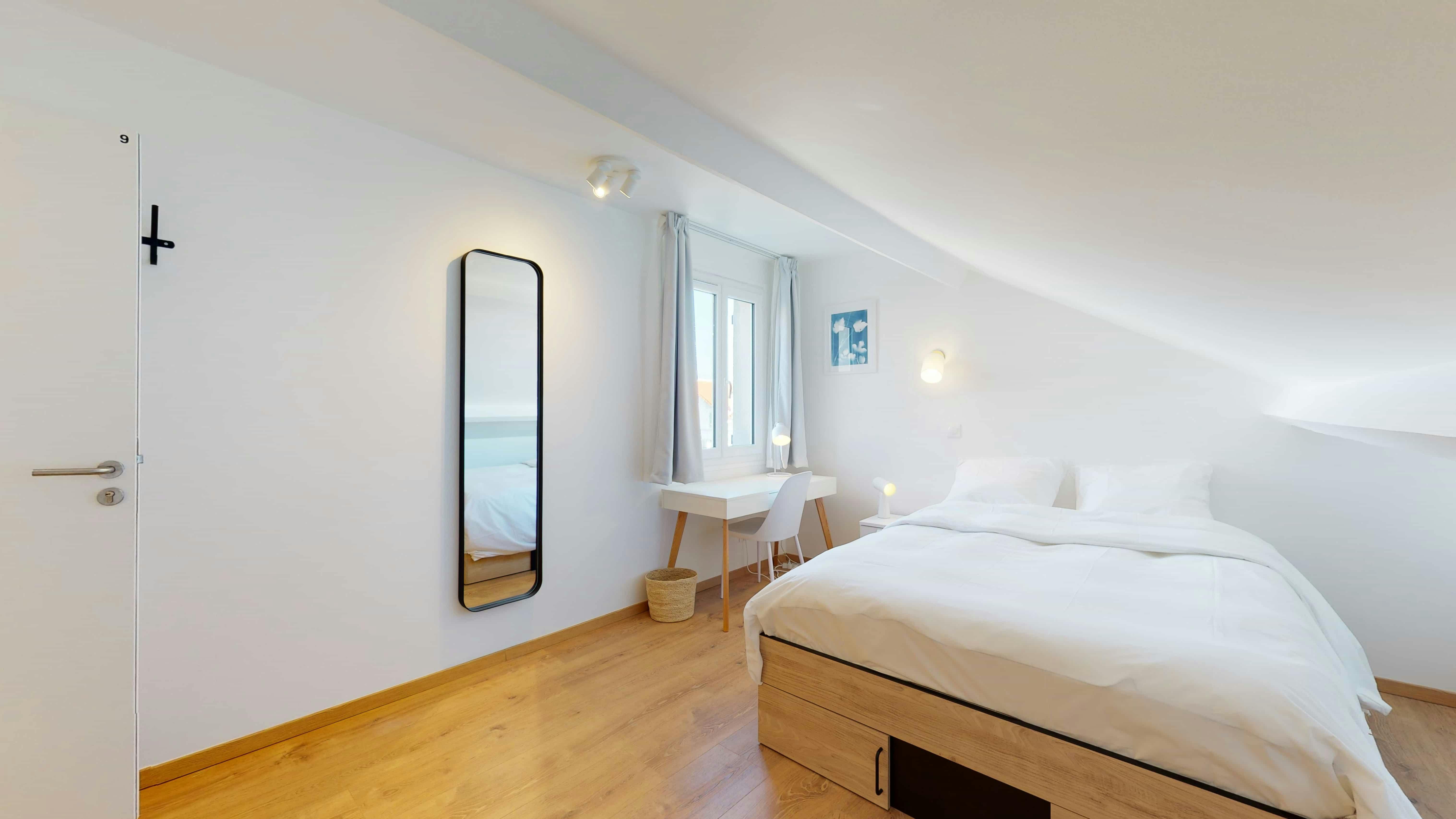 Apartment Suresnes, 250m² — photo 369