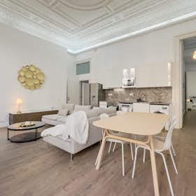 Apartment for rent for €4,490 per month in Barcelona, Rambla de Catalunya