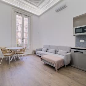 Apartment for rent for €2,490 per month in Barcelona, Rambla de Catalunya