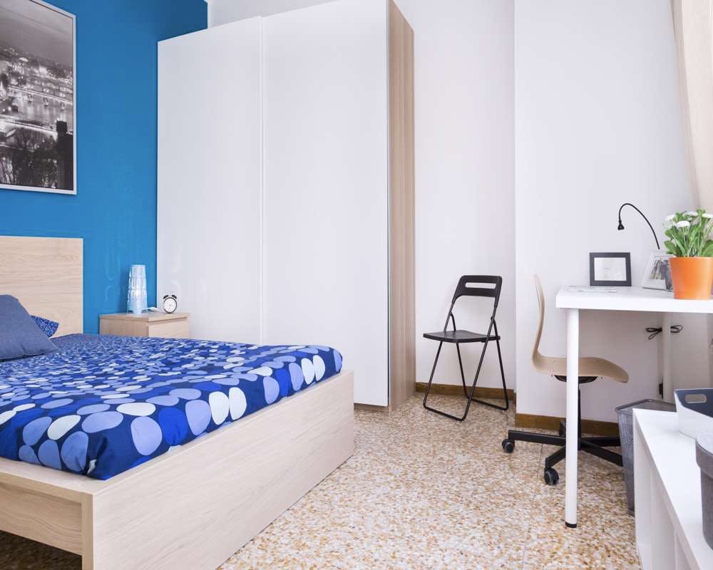 Viale Carlo Espinasse, Milan