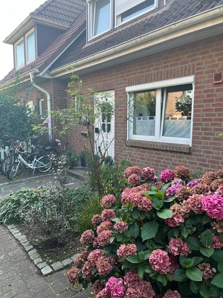 House for rent for €3,000 per month in Kummerfeld, Löwenzahn