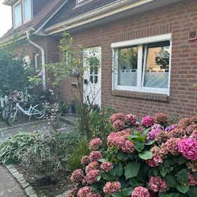 Maison à louer pour 3 000 €/mois à Kummerfeld, Löwenzahn