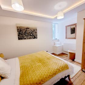 Apartment for rent for £3,750 per month in London, Eldon Court
