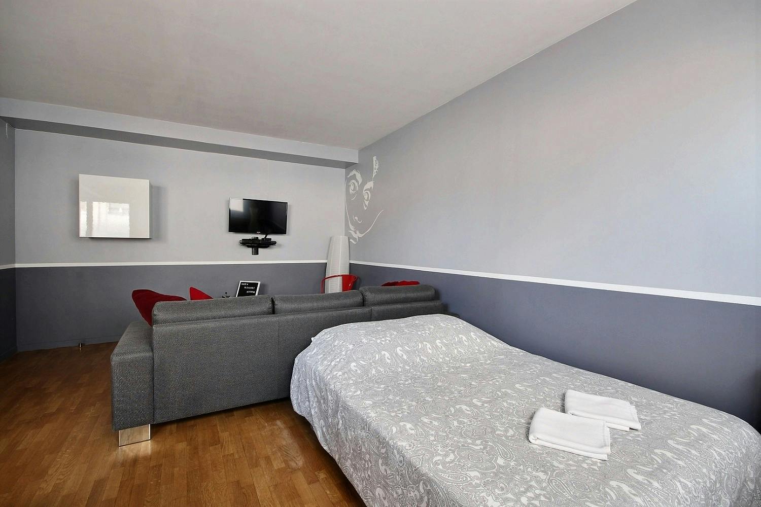 preview gallery tile