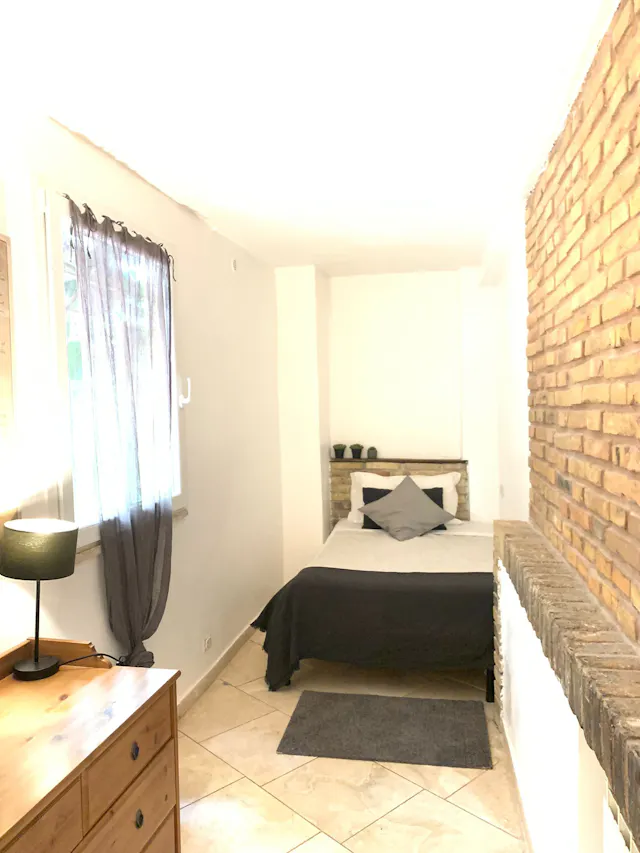 1-Bedroom Apartment in Via del Portico d'Ottavia, Rome (1448024) room image 2