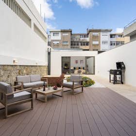 Wohnung zu mieten für 1.000 € pro Monat in Vila Nova de Gaia, Rua 1 de Maio