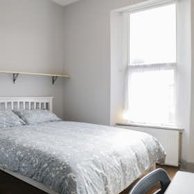 Shared room for rent for €1,280 per month in Dublin, Royal Canal Terrace