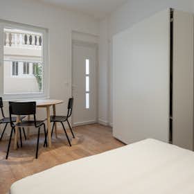 公寓 正在以 €1,099 的月租出租，其位于 Montreuil, Rue de Stalingrad