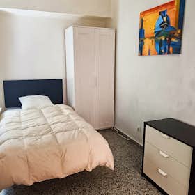 Private room for rent for €420 per month in Valencia, Calle Plus Ultra