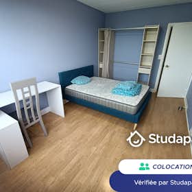 Private room for rent for €350 per month in Vandœuvre-lès-Nancy, Square de Liège