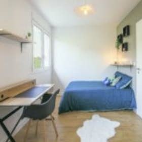 Приватна кімната за оренду для 780 EUR на місяць у Palaiseau, Rue de Provence