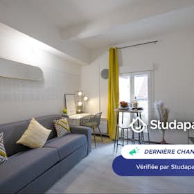 Appartement te huur voor € 395 per maand in Béziers, Impasse Barbeyrac