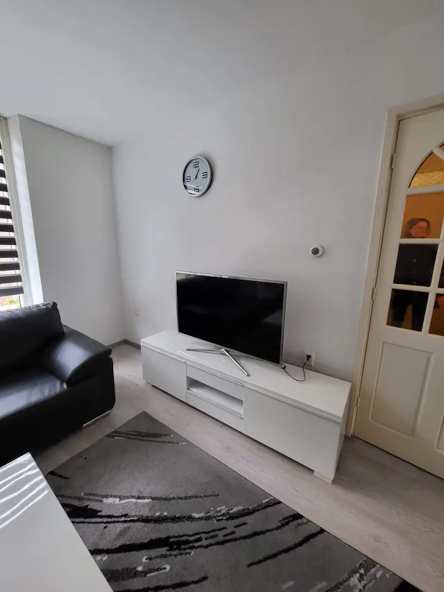 3-Bedroom Apartment in Suiestraat, Rotterdam (1448840) room image 2