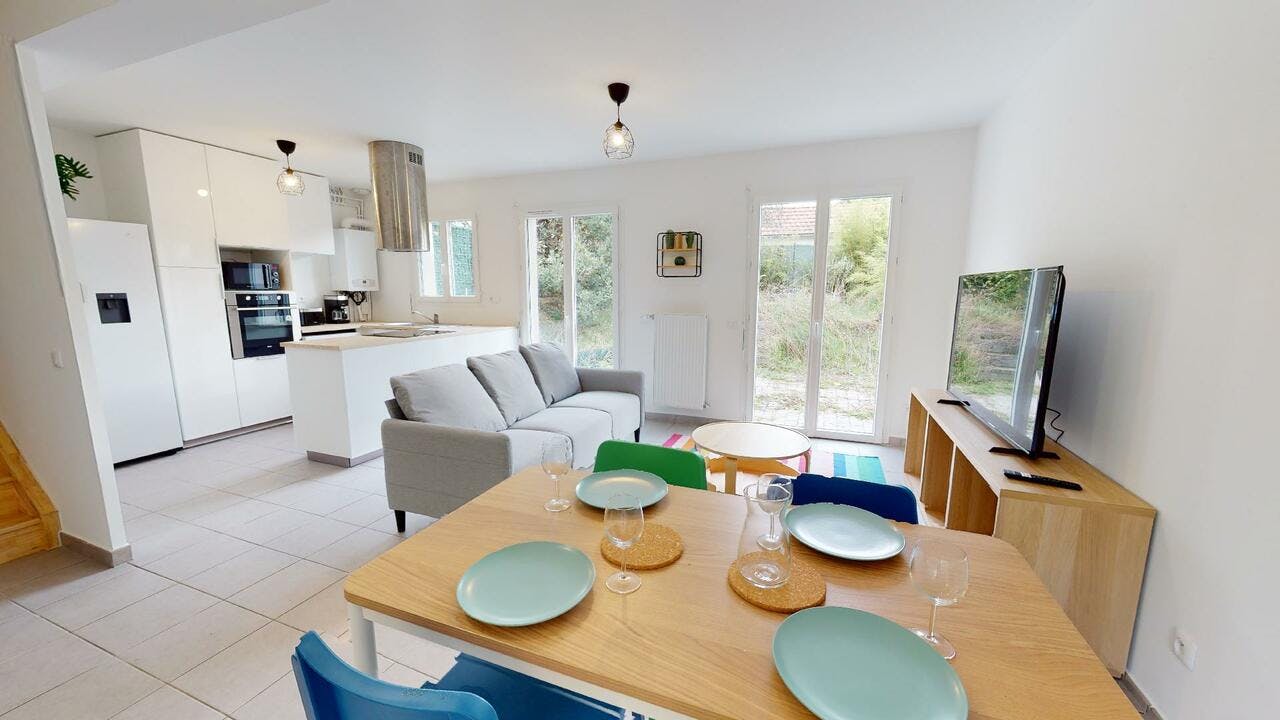 Rue de Champmaillot, Dijon preview