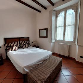 公寓 正在以 €1,250 的月租出租，其位于 Milan, Via Leone Tolstoj