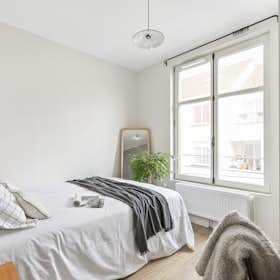 Mehrbettzimmer for rent for 650 € per month in Nancy, Rue du Manège