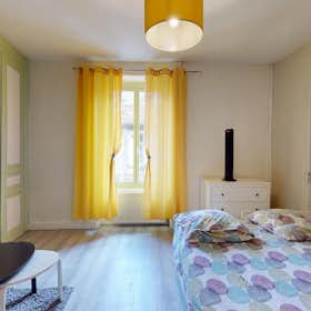 WG-Zimmer zu mieten für 370 € pro Monat in Limoges, Rue Charles Baudelaire