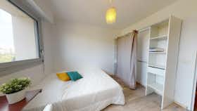 Privé kamer te huur voor € 480 per maand in Vénissieux, Avenue Marcel Cachin