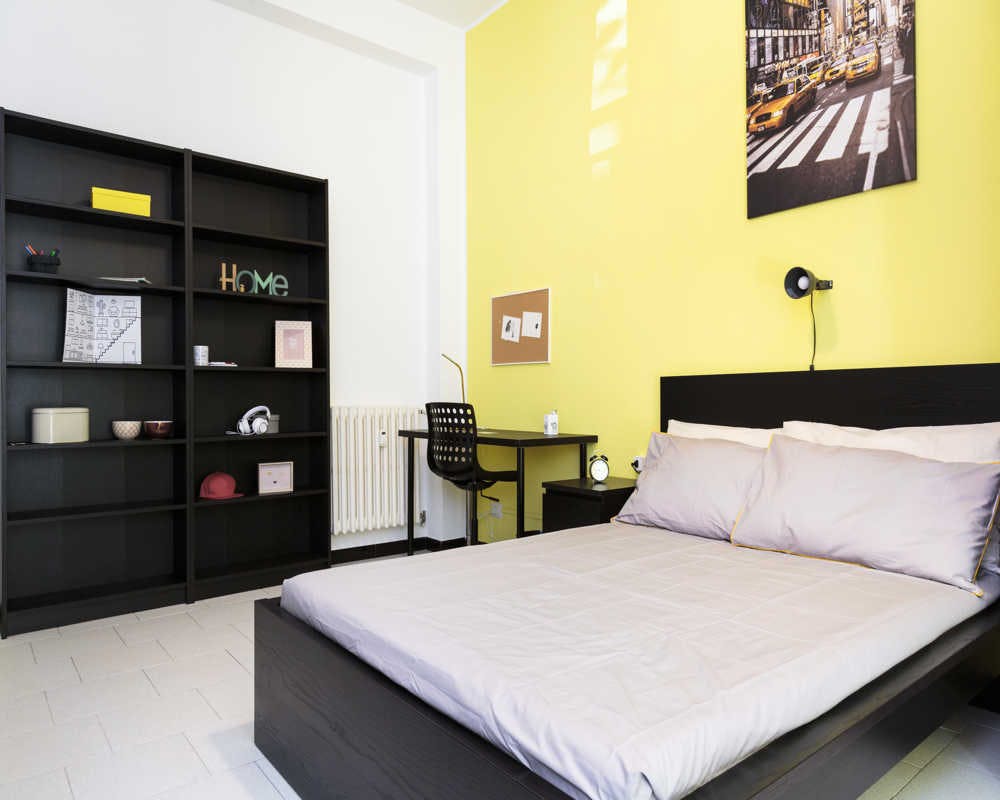 Via Garegnano, Milan preview