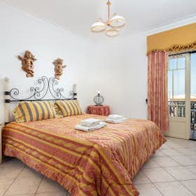 Appartement te huur voor € 1.123 per maand in Albufeira, Rua da Pedra dos Bicos