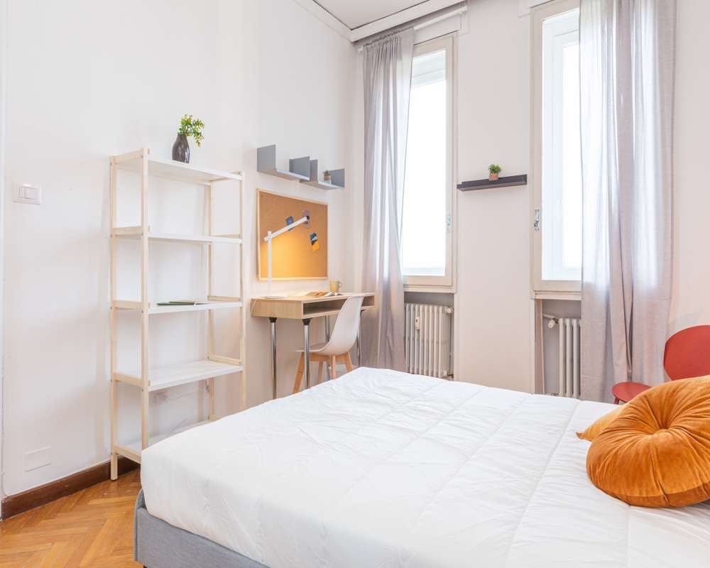 Via Giulio Ceradini, Milan