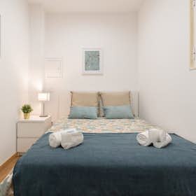 Appartement te huur voor € 1.009 per maand in Porto, Passeio de São Lázaro