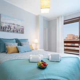 Apartment for rent for €1,066 per month in Matosinhos, Rua Maria Feliciana