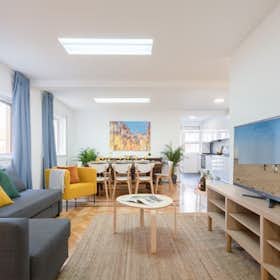 Mieszkanie do wynajęcia za 1293 € miesięcznie w mieście Espinho, Rua 19