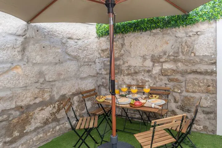 1-Bedroom Apartment in Rua de Maria Pia, Porto (1449201) ROOM 2