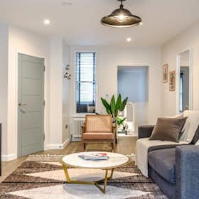 Apartment for rent for £6,006 per month in London, Wardour Street