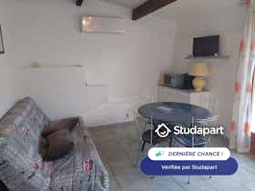 Casa para alugar por € 600 por mês em Solliès-Toucas, Route Forestière