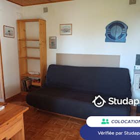 Private room for rent for €550 per month in Vallauris, Chemin de Saint-Bernard