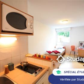 Private room for rent for €516 per month in Montpellier, Avenue Agropolis