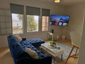 Lägenhet att hyra för 3 807 € i månaden i San Pedro, Bluff Pl