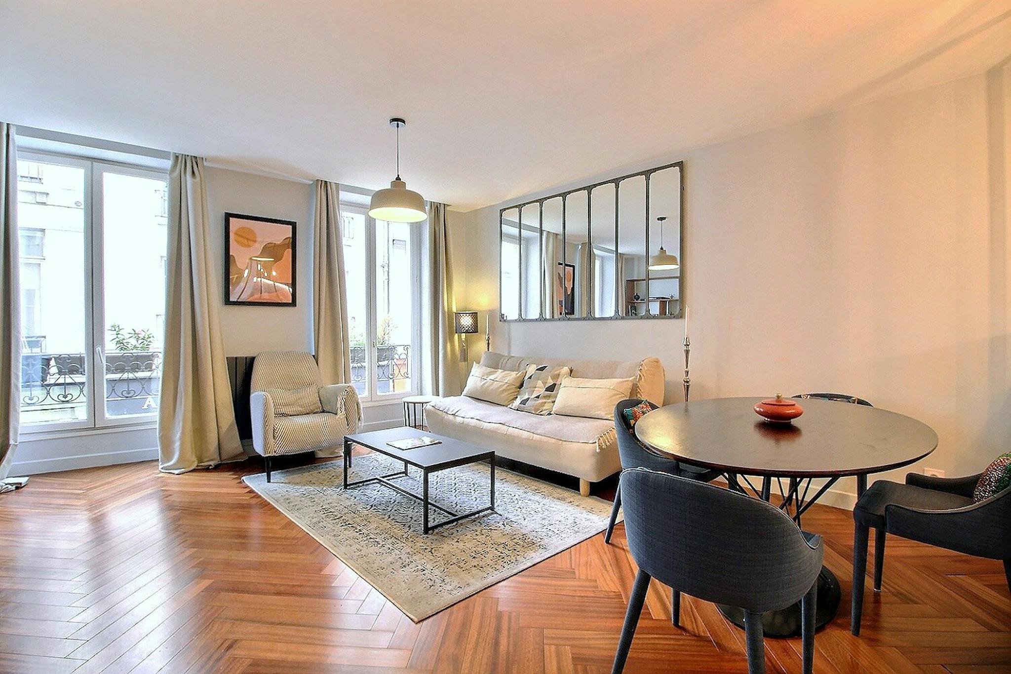 Rue Poissonnière, Paris preview