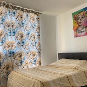 WG-Zimmer for rent for 550 € per month in Noisy-le-Grand, Allée du Val Fleuri