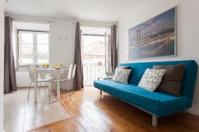 Apartamento para alugar por € 1.800 por mês em Lisbon, Beco das Cruzes