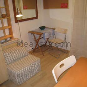 Private room for rent for €495 per month in Barcelona, Carrer d'Escudellers Blancs