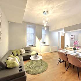 Apartament de închiriat pentru 2.500 GBP pe lună în Aberdeen, Crown Street