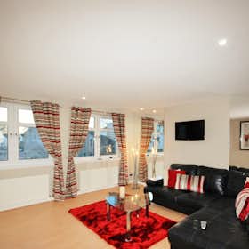 Квартира сдается в аренду за 2 500 £ в месяц в Aberdeen, Grandholm Crescent