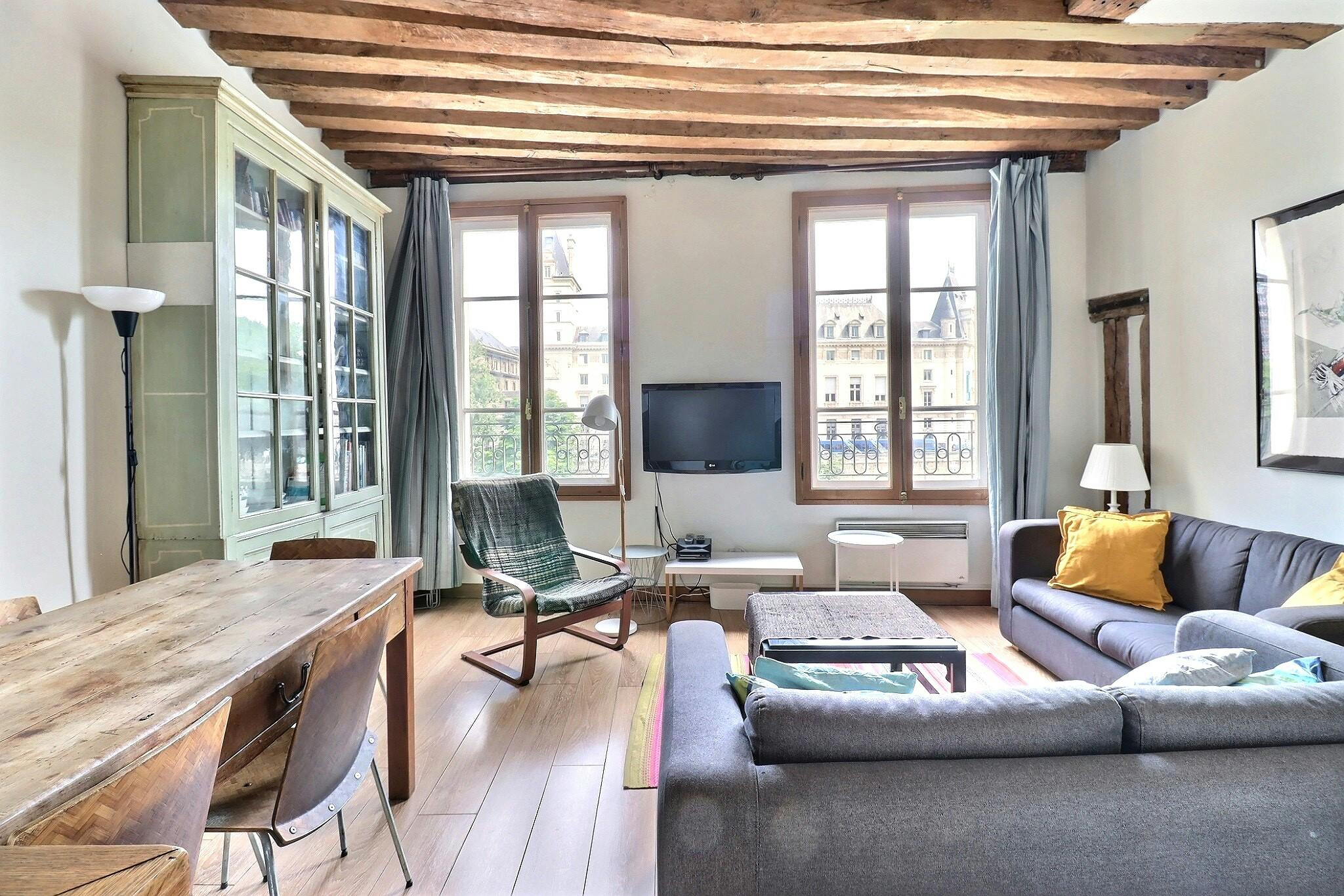 Quai des Grands-Augustins, Paris preview