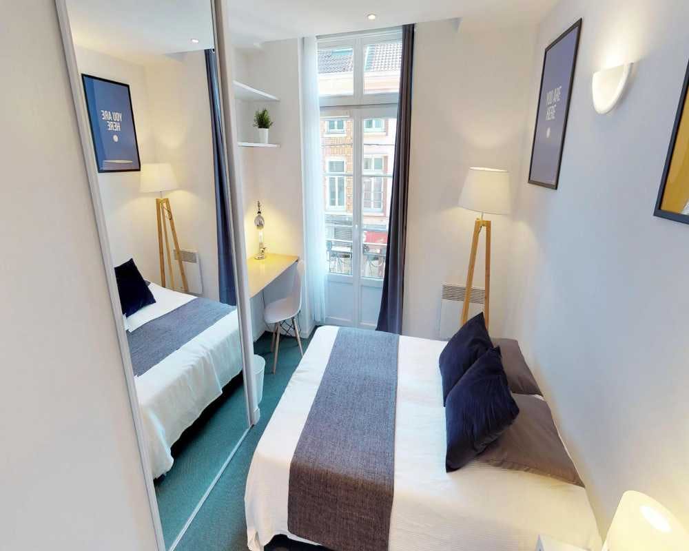 Rue Esquermoise, Lille preview